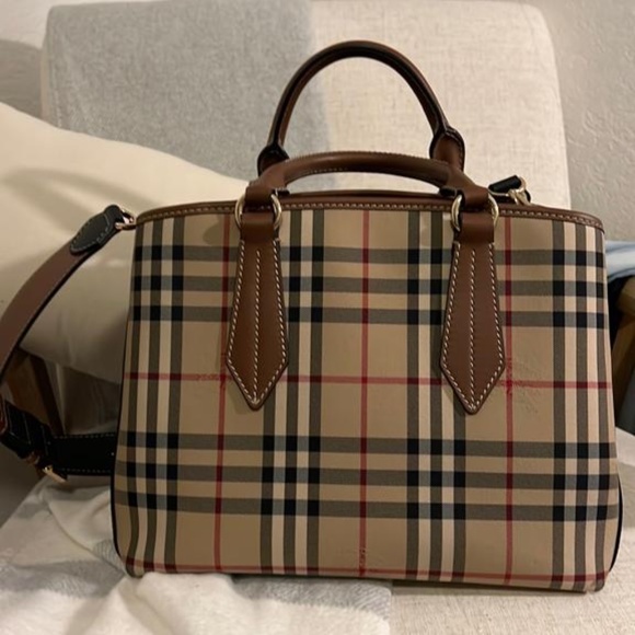 Burberry Shoulder Bag large Almost new - Picture 5 of 6
